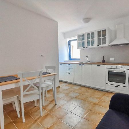 Apartment Muretto Bašanija Exteriör bild